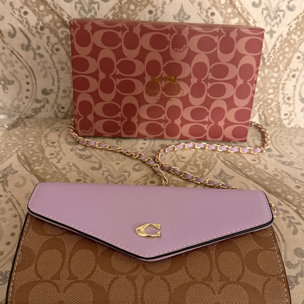 Clutch purse